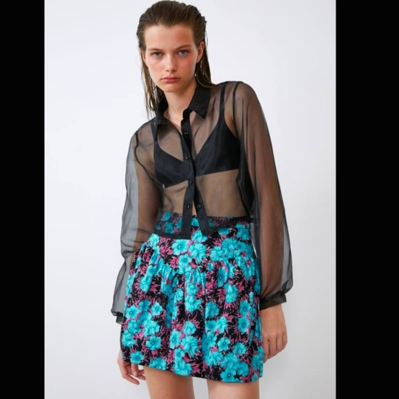Zara printed mini skirt  💕 ✨️ - Picture 1 of 9